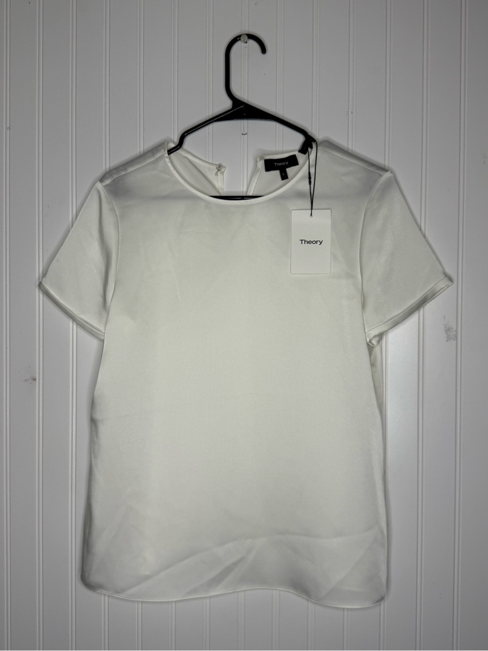 Theory Ivory Satin Sheen Easy Crew Top Size Small